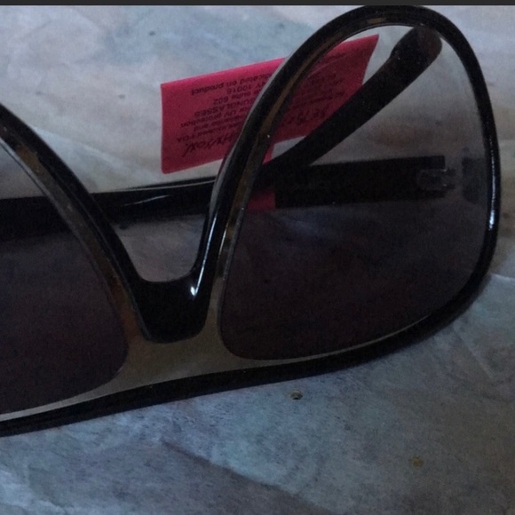 🌺Betsey Johnson Aviator Sunglasses🌺